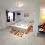 Nora Apartamento