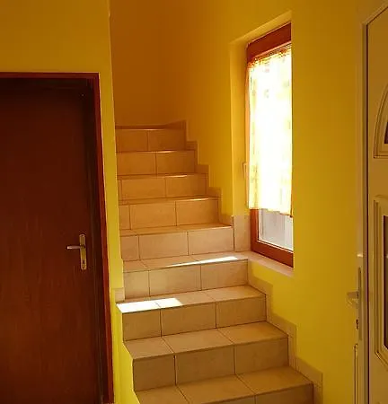 Nora Apartment *