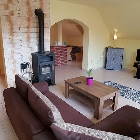 Apartment Nora Heviz